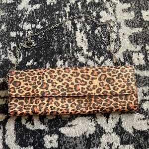 Leopard Clutch